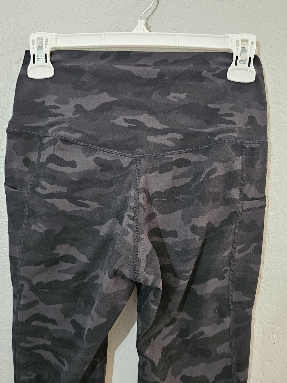 Colorfulkoala Camouflage High Rise Pocket Leggings 25" Womens Medium - Picture 8 of 9